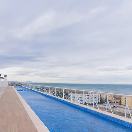 Canet Seaview Gem: Pool & Proximity Apartment Canet d'En Berenguer