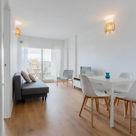 Apartment Canet Seaview Gem: Pool & Proximity Canet d'En Berenguer