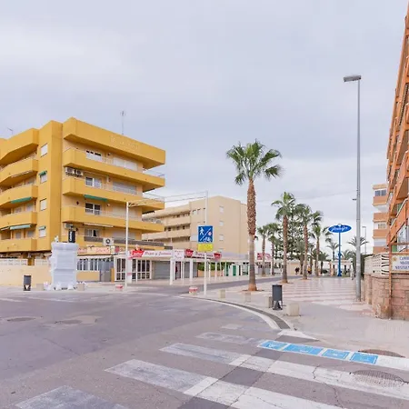 Canet Seaview Gem: Pool & Proximity Apartment *