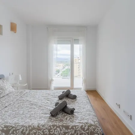 Apartment Canet Seaview Gem: Pool & Proximity *