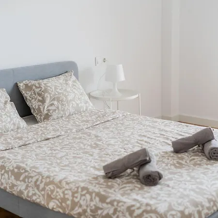 Apartment Canet Seaview Gem: Pool & Proximity *